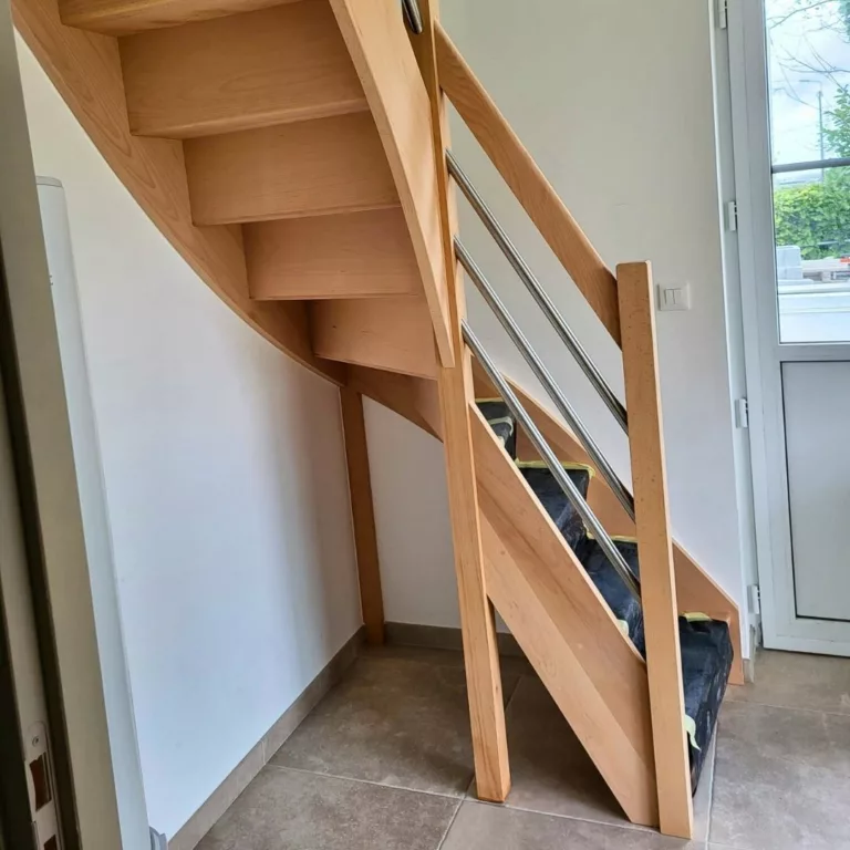 Escaliers bois sur mesure avec rampe bois et métal